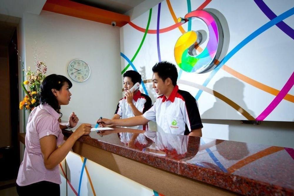 Dewarna Hotel Arifin Bunul Exterior photo