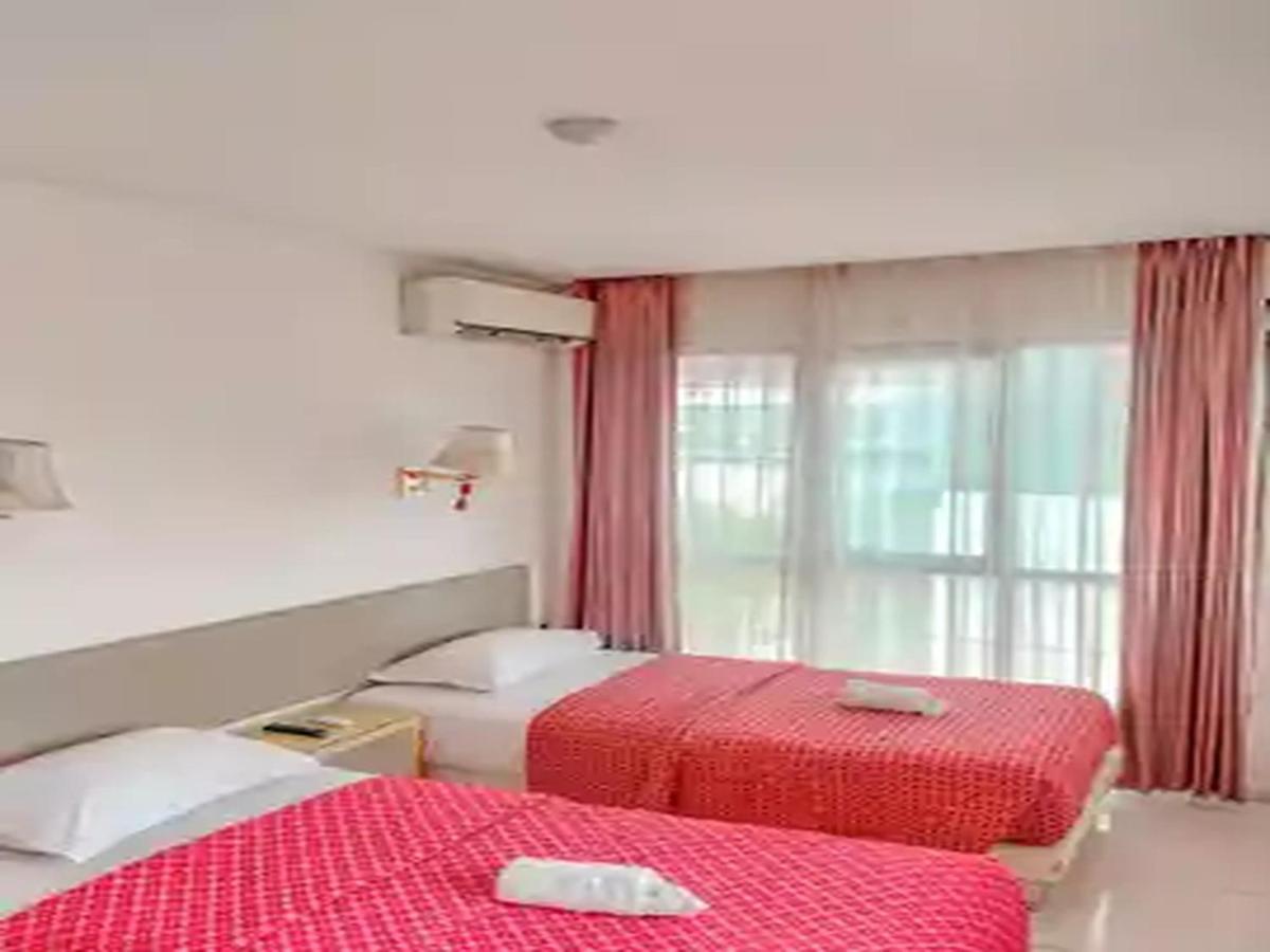 Dewarna Hotel Arifin Bunul Exterior photo