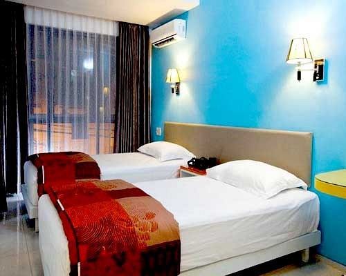 Dewarna Hotel Arifin Bunul Exterior photo